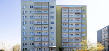 Für Senioren: 1-Raum-Wohnung mit Loggia und Aufzug in Grünau