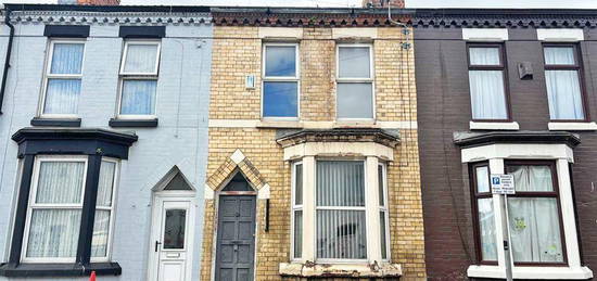 3 bedroom terraced house for sale