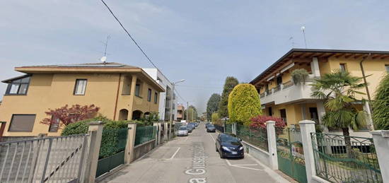 Bilocale via Cascina Carolina, Centro, Biassono