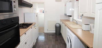 3 bedroom flat to rent