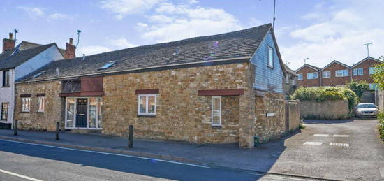 2 bedroom semi-detached house