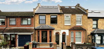 4 bedroom terraced house for sale