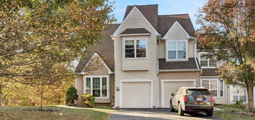 322 Country Club Dr, Lansdale, PA 19446