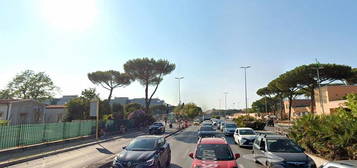 Cinecitta stanza singola con balcone