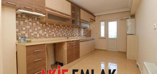 ETMESGUT ELVAN'da FT TERASLI 5+1 N CEPHE SATILIK TERAS DARE