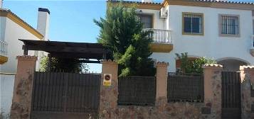 Casa adosada en venta en Calle Jardines de San Telmo, 14, Espartinas Pueblo