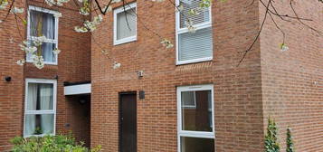 2 bed flat to rent