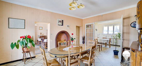 Maison  à vendre, 6 pièces, 4 chambres, 138 m²