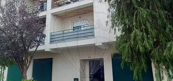 Arrendamento de Apartamento T3  na avenida 25 de Abril