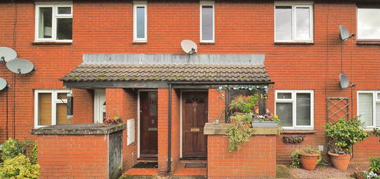 Maisonette for sale in Avon Drive, Alderbury, Salisbury SP5