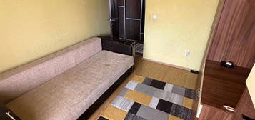 Apartament cu doua camere, zona Bradet