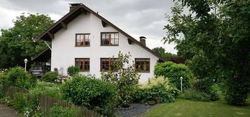 Freistehendes 2-Familienhaus, Dachterrasse, Garten, Doppelgarage