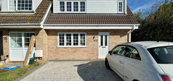 2 bed semi-detached house to rent