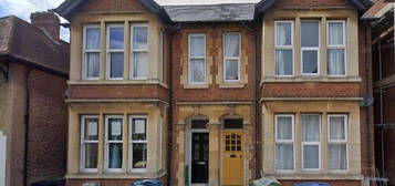 5 bed semi-detached house to rent