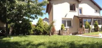 Duplex dans une maison divisé en 2