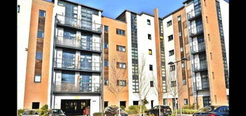 Flat to rent in Manor Court, Manchester M22