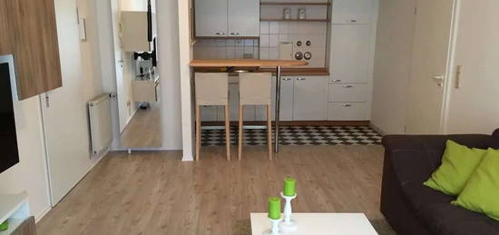 Attraktive und modernisierte 2-Zimmer-Wohnung mit Balkon und EBK in Hattingen