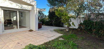 Villa T6 plain-pied et grand jardin