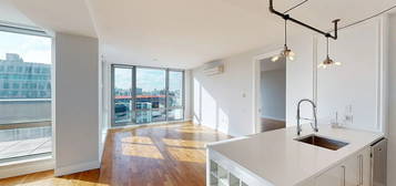 395 Leonard St Apt 217, Brooklyn, NY 11211