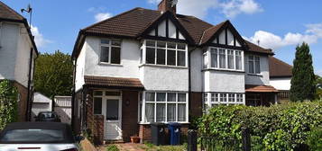 3 bed semi-detached house to rent