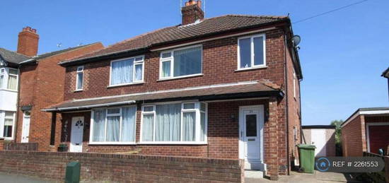 3 bedroom semi-detached house