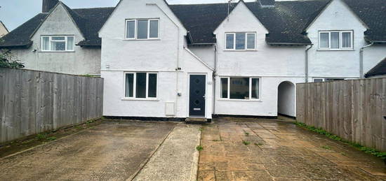 Terraced house to rent in Lawrence Road, Cirencester, Gloucestershire GL7