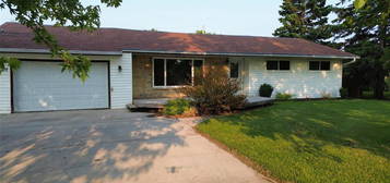 21 3rd Street, Roland, Manitoba