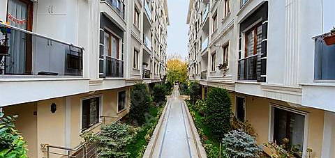 AB YAŞAM EVLERİ SİTE İÇİ 2+1 AYDINLIK OTOPARKLI FERAH DAİRE