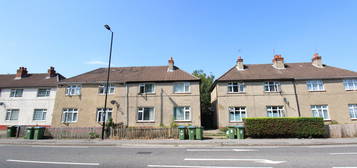 4 bed semi-detached house to rent