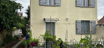 Maison individuelle avec jardin