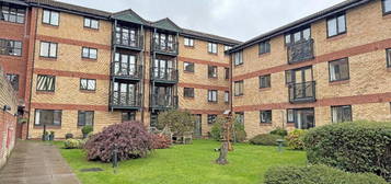 2 bedroom ground floor flat for sale