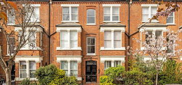 Flat to rent in Eric House, Hammersmith W6