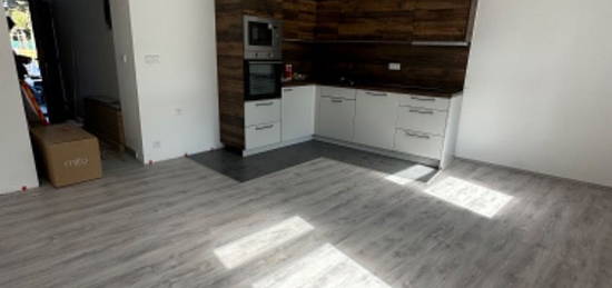 Pronájem bytu 2+kk 69 m² (Jednopodlažní)