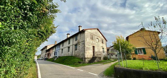 Casale/cascina in vendita in via Prasecco, 4