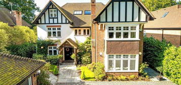 6 bedroom detached house for sale