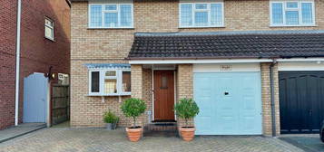 4 bedroom semi-detached house for sale