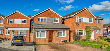 4 bed detached house for sale