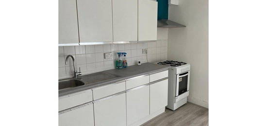 Flat to rent in Seventh Avenue, London E12