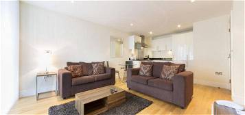 Flat to rent in Cobalt Point, Canary Wharf E14
