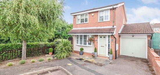 3 bed detached house to rent