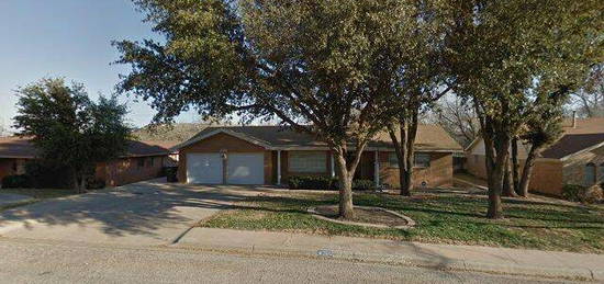 2811 Coronado Ave, Big Spring, TX 79720