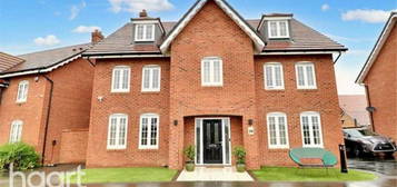 5 bedroom detached house