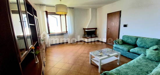 Quadrilocale viale dei Caduti 11A, Centro, Castel Mella