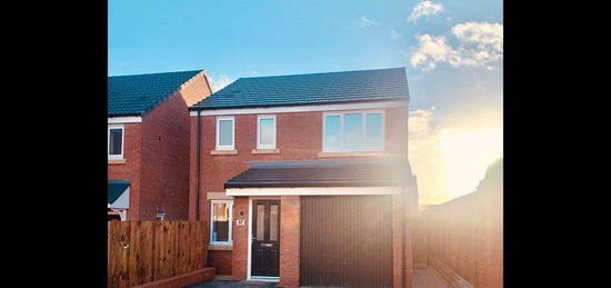 Detached house to rent in Opal Street, Chesterfield S41