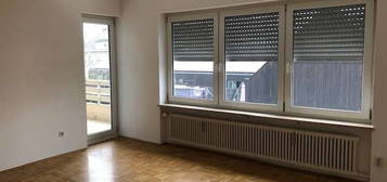 Freundliche 3-Zimmer-Wohnung mit Balkon in Deggendorf Nähe St.-Martin-Kirche