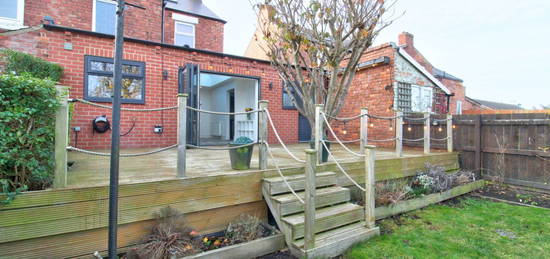 3 bed semi-detached house for sale