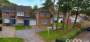 3 bedroom link detached house for sale