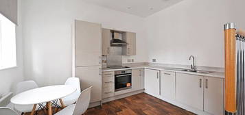 2 bed flat to rent