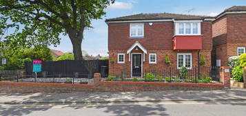 3 bed detached house for sale