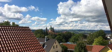 Schöne 2,5 Zimmer Maisonett mit Basilikablick, PH-Nähe, Garage & EBK